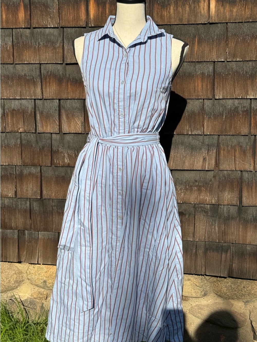 Pact 100% Organic Cotton Lightweight Sleeveless Shirt Dress
Dress - Picture 7 of 15